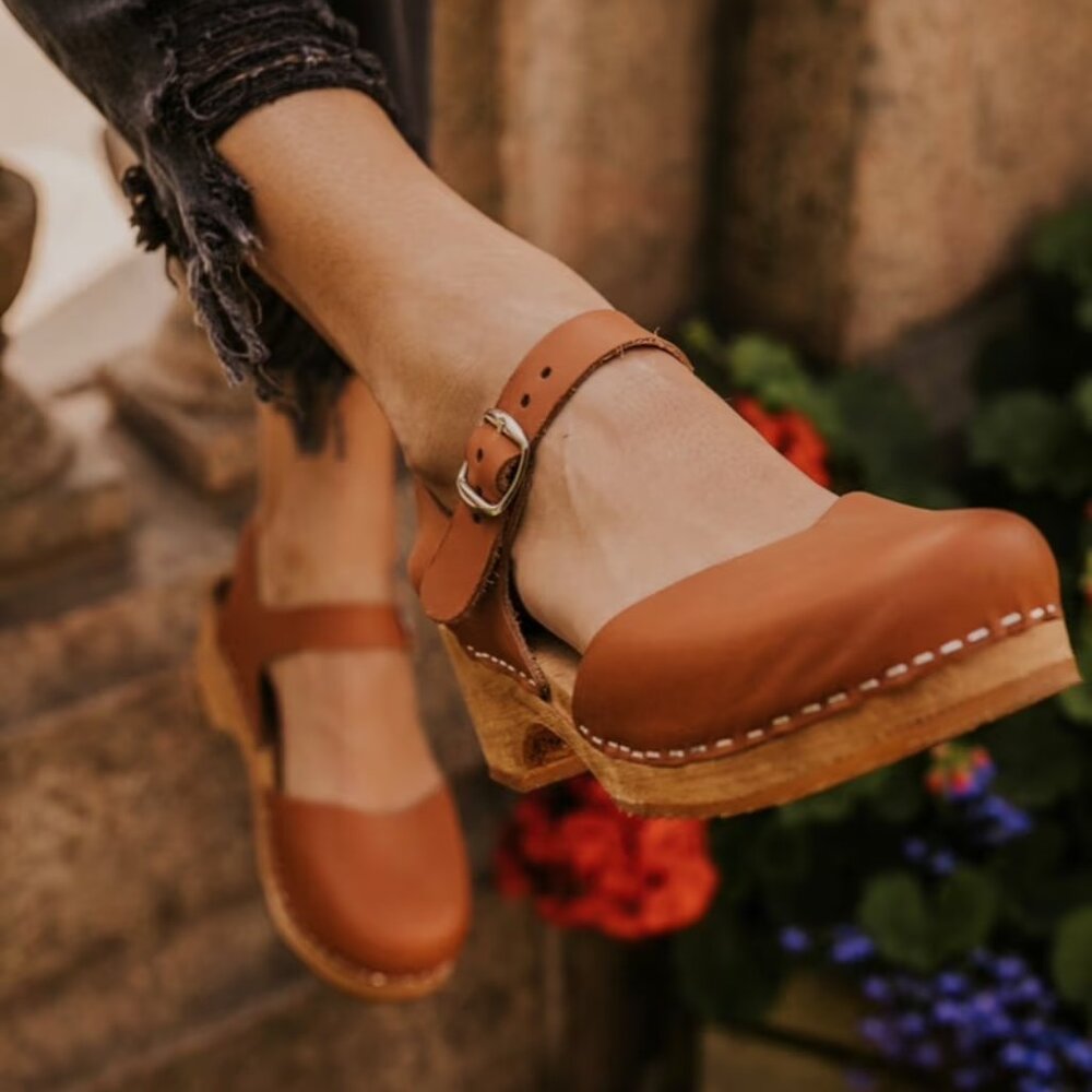 MIA Sofia Clogs - Saddle Brown - wood / leather / buckle - Swedish - Picture 3 of 12